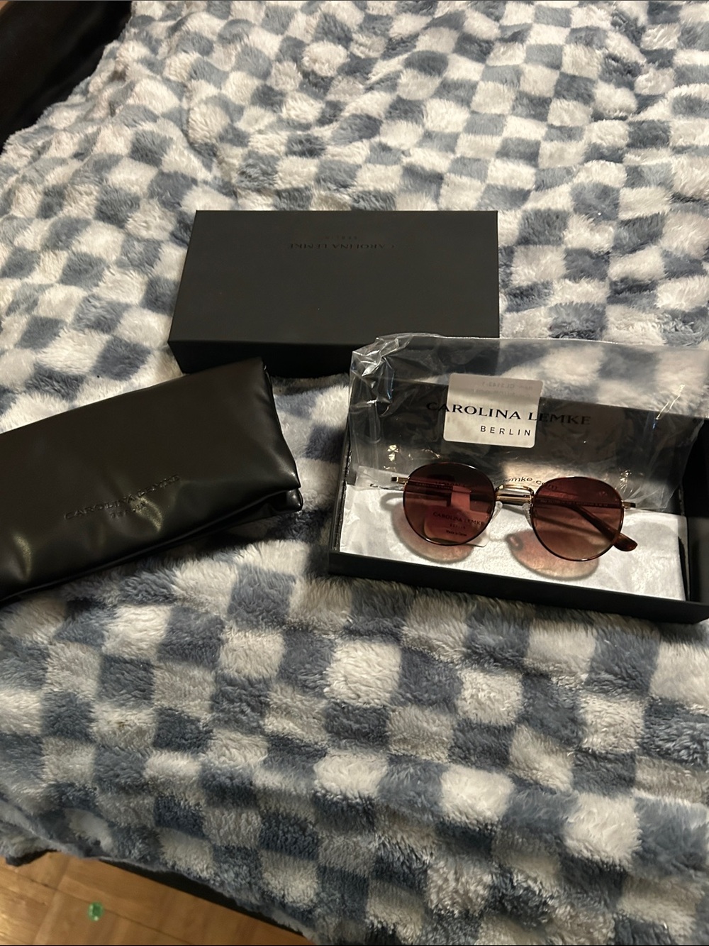 Women's Round Sunglasses — Brown Lenses